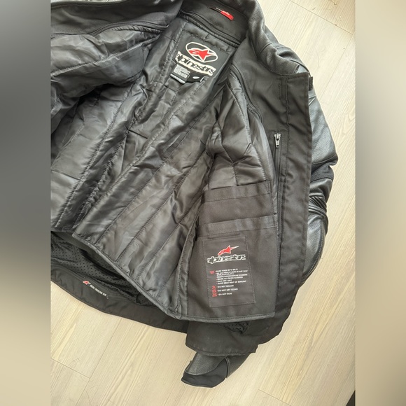 ALPINESTARS TECHNO APRILIA 
Mens Leather Motorbike Jacket Size L - Picture 4 of 10